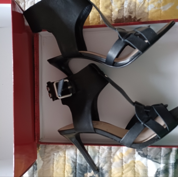 Shoes - Picture 2 of 9